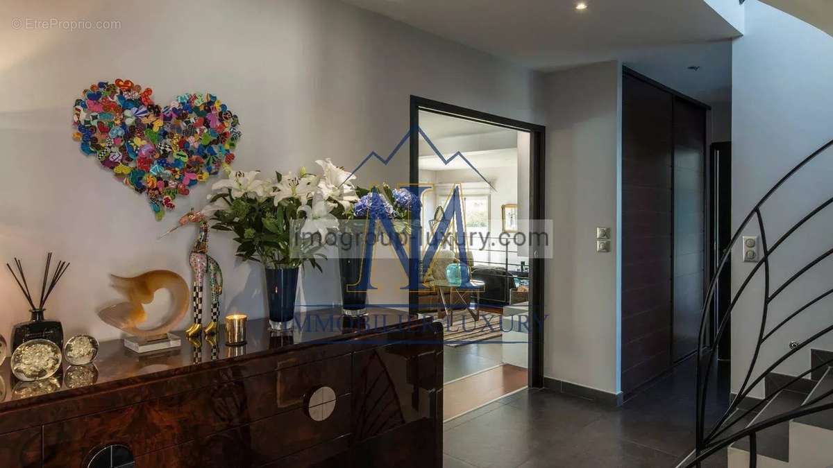 Maison à CHENS-SUR-LEMAN