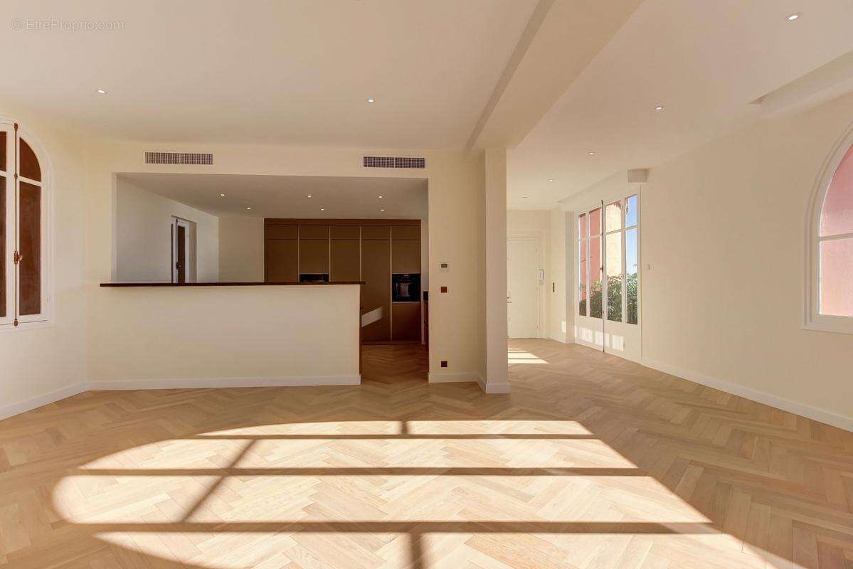 Appartement à BEAULIEU-SUR-MER