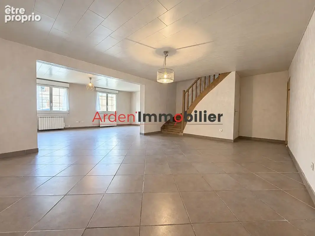 Maison spacieuse à vendre à Juniville - photo 2
