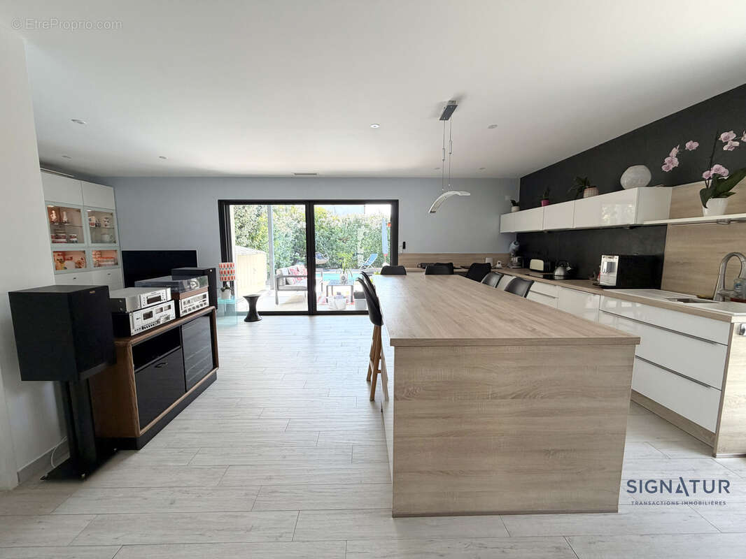 RARE - Villa contemporaine 5 pièces - 4 chambres - garage - piscine - photo 2