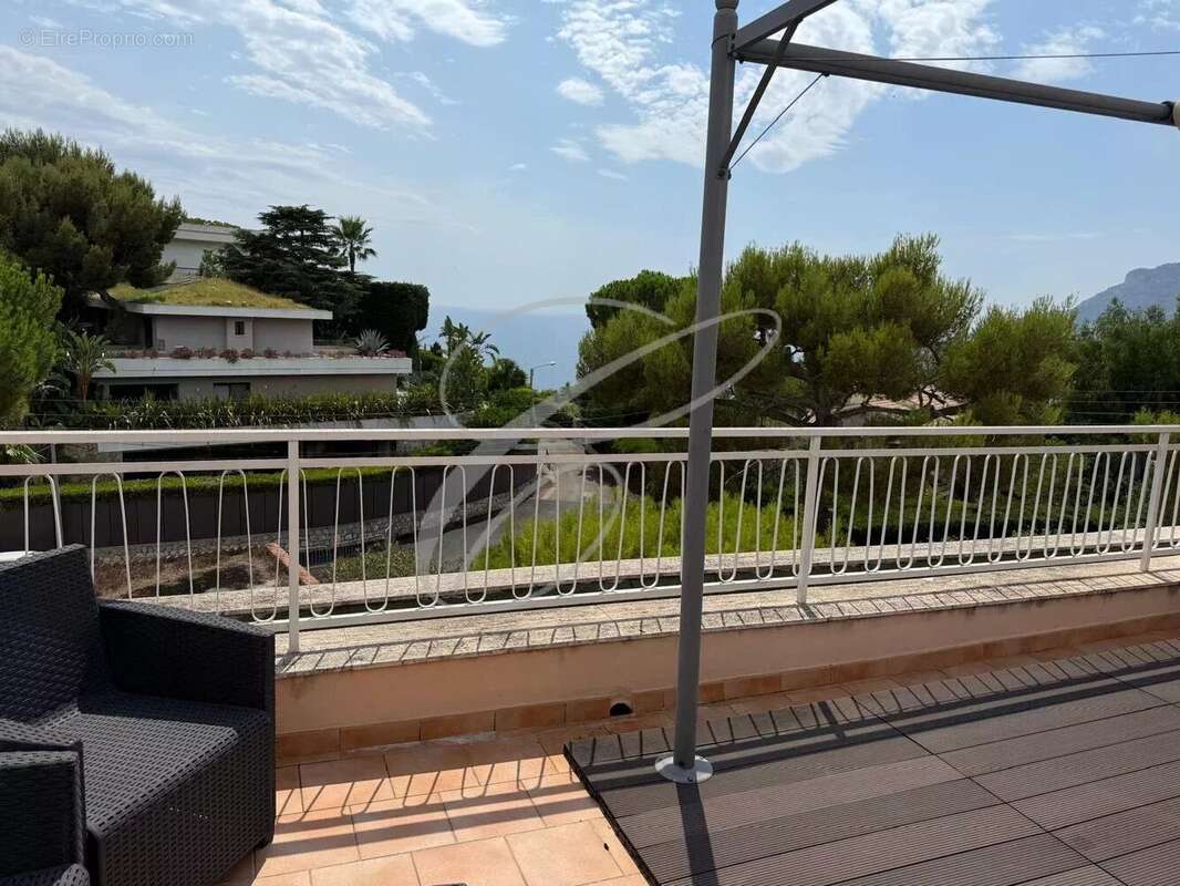 Appartement à ROQUEBRUNE-CAP-MARTIN