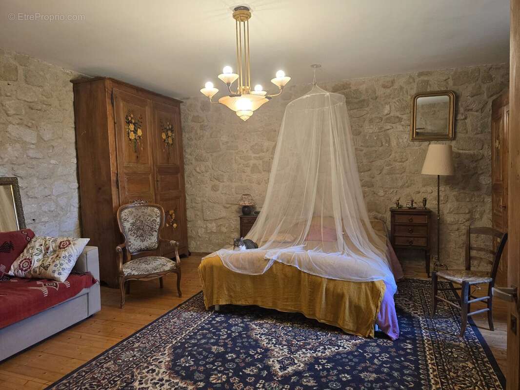 Maison à LAUZUN