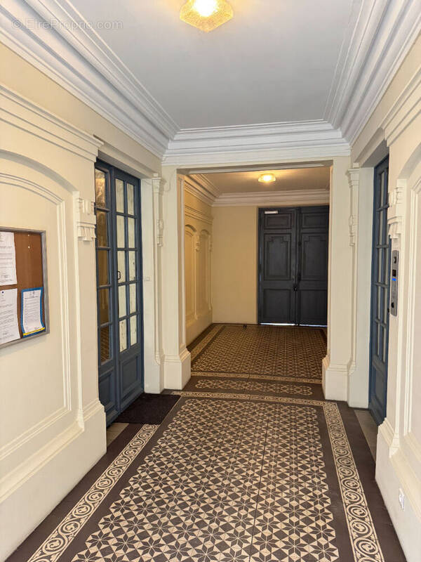 Appartement à PARIS-15E