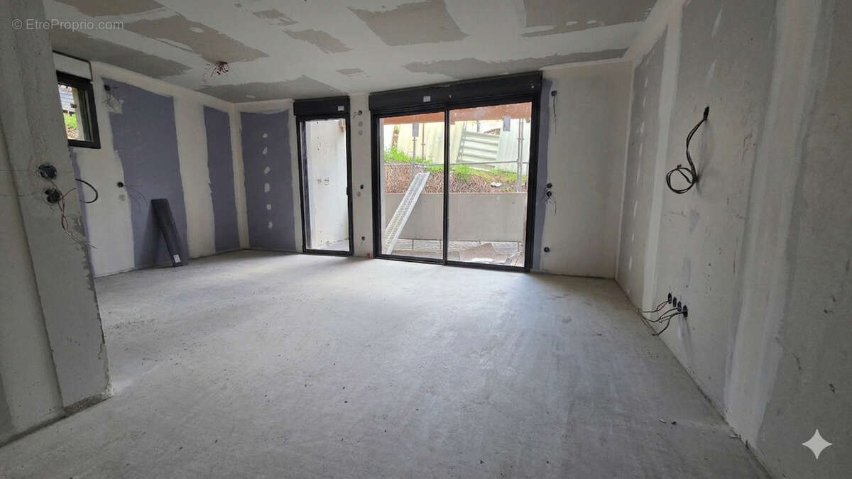Appartement à SAINT-CHAFFREY