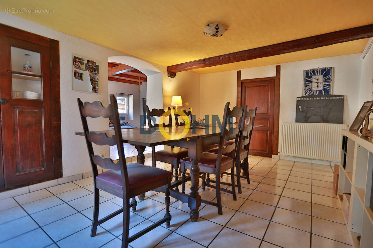 Maison à FRUGIERES-LE-PIN