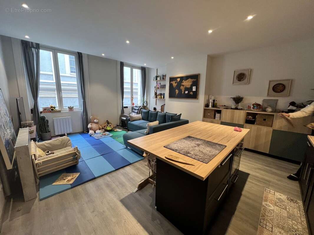 Appartement à SAINT-ETIENNE