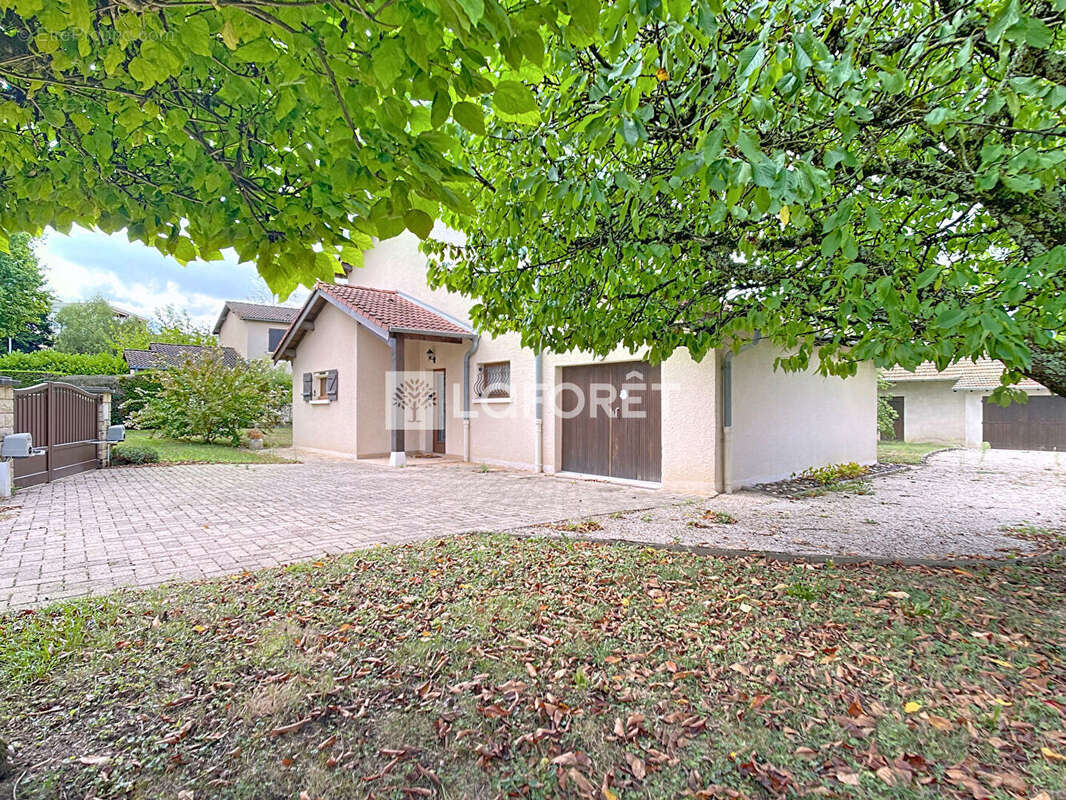 Maison à VILLARS-LES-DOMBES