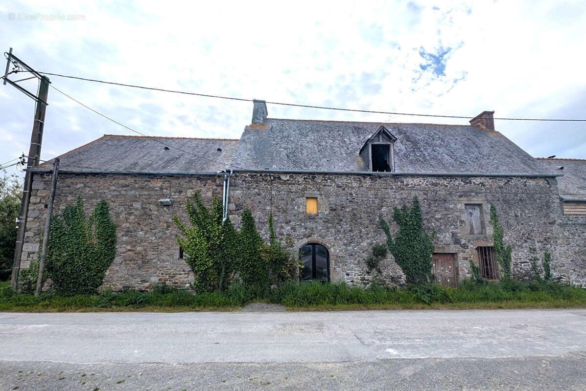 Maison à MONT-DOL