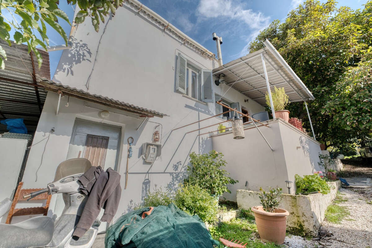 Maison à BASSENS