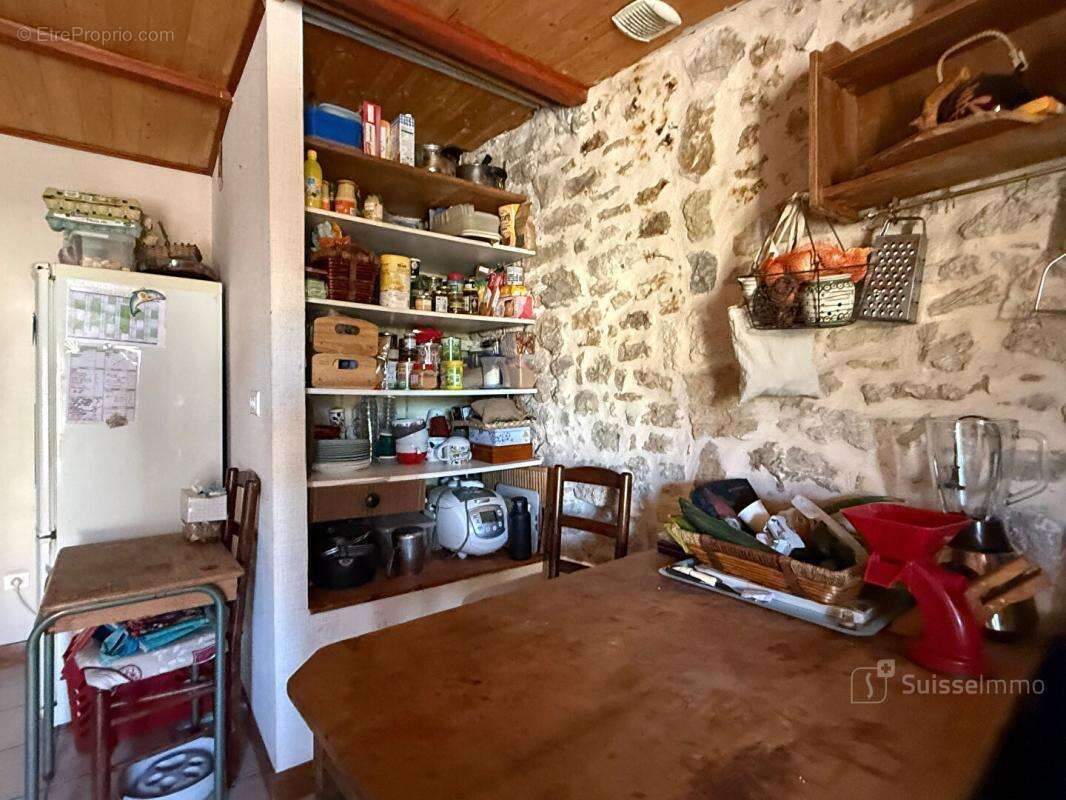 Maison de village Oyonnax 3 pièce(s) 98 m2 et dépendances - photo 6