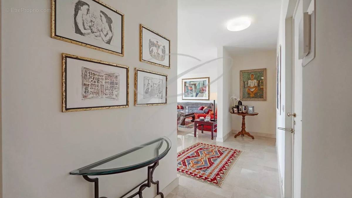 Appartement à ROQUEBRUNE-CAP-MARTIN