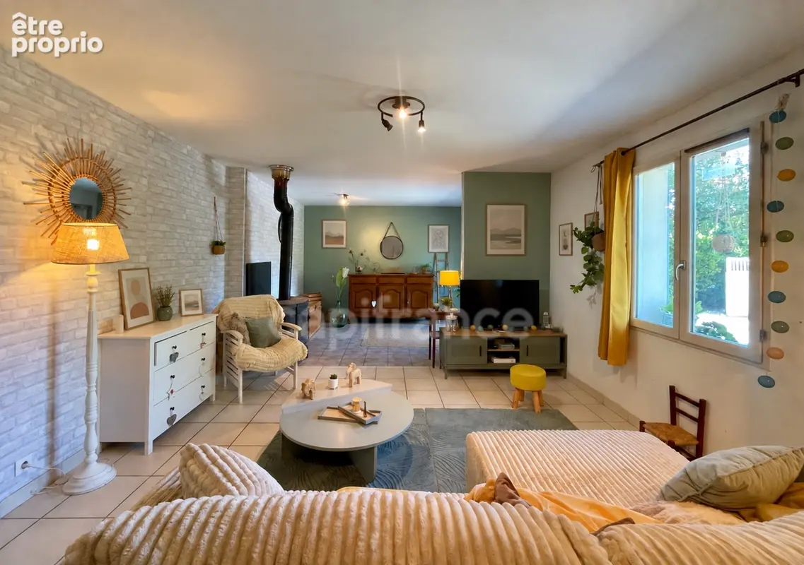Maison à vendre 6 pièces LA GUERCHE SUR L'AUBOIS (18) - photo 3