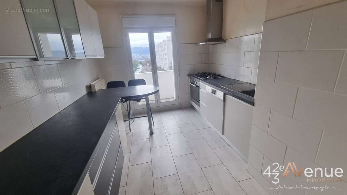 Appartement à SAINT-ETIENNE
