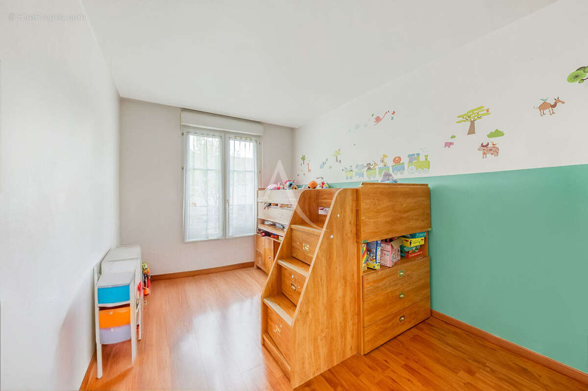 Appartement à BUSSY-SAINT-GEORGES