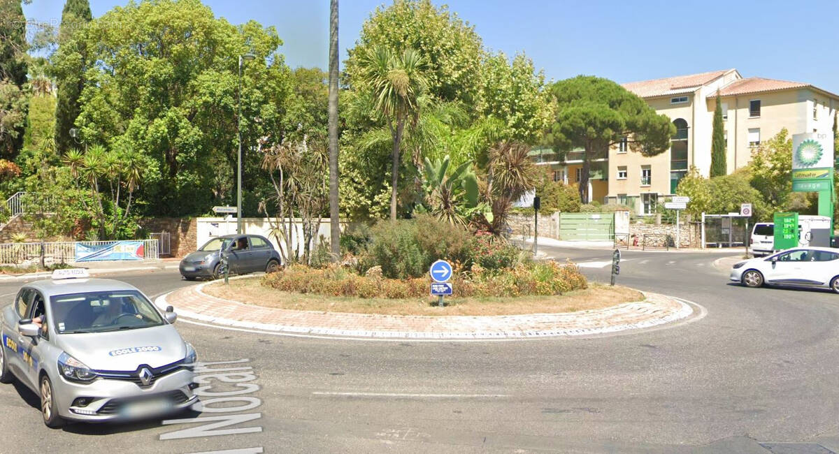 Parking à HYERES