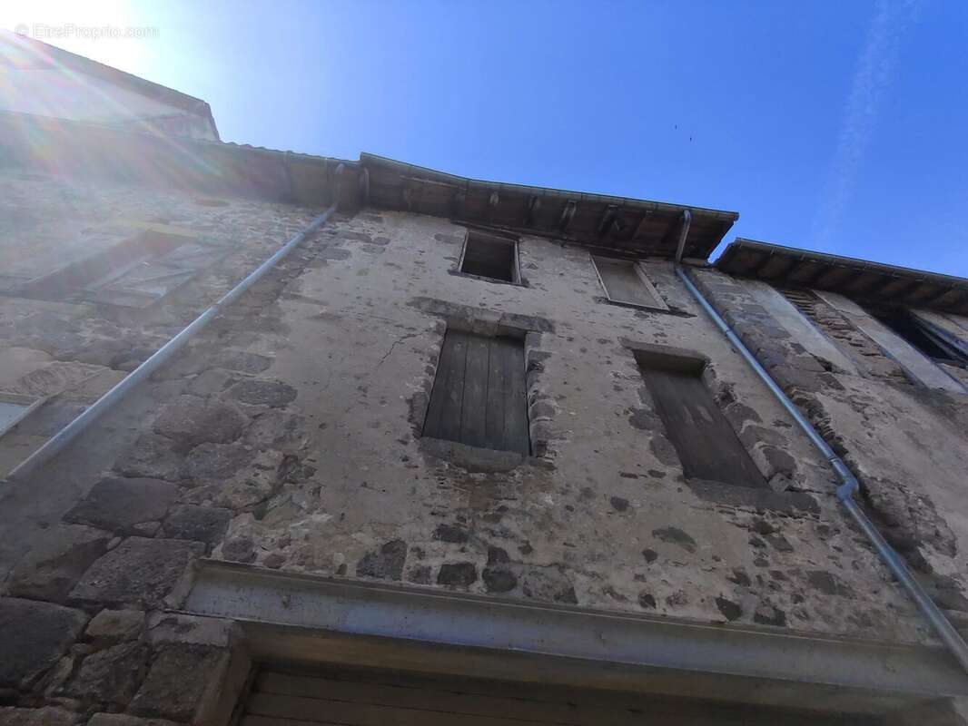 Maison à CONFOLENS