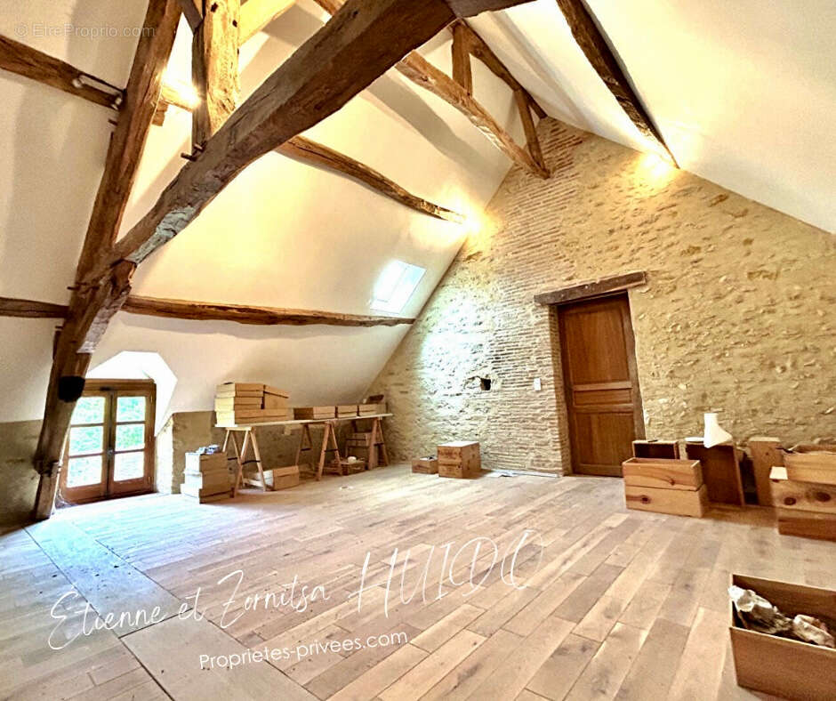 Maison à LA CHAPELLE-SAINT-LAURIAN