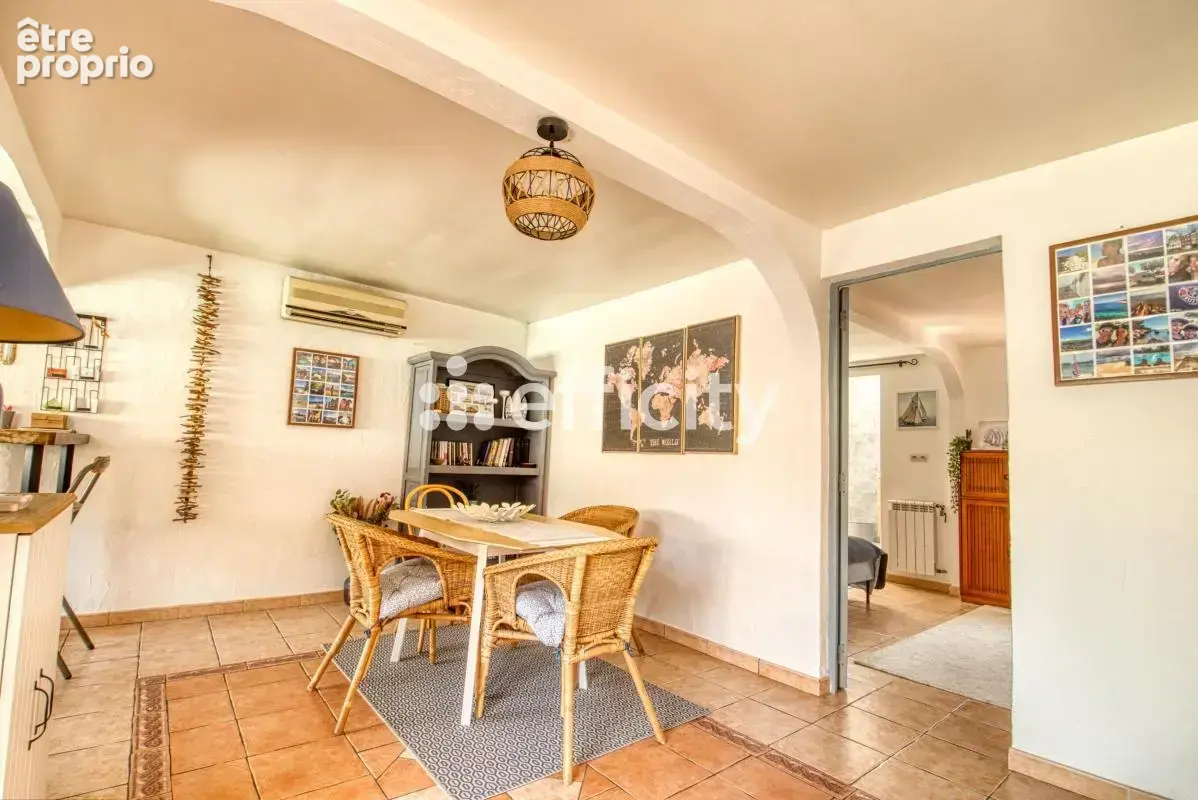 Maison 97 m² à Saint-Mitre-Les-Remparts  - photo 5