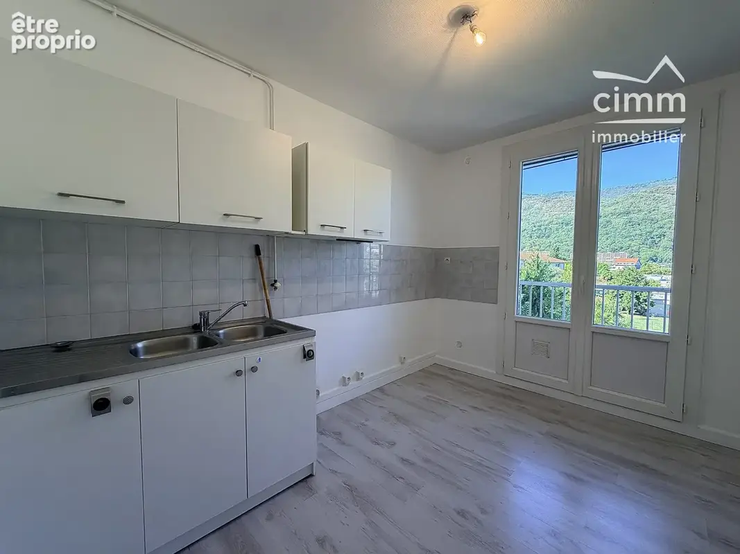 Appartement 3 pièces 57 m² à vendre à Seyssinet-Pariset (38170) - photo 2