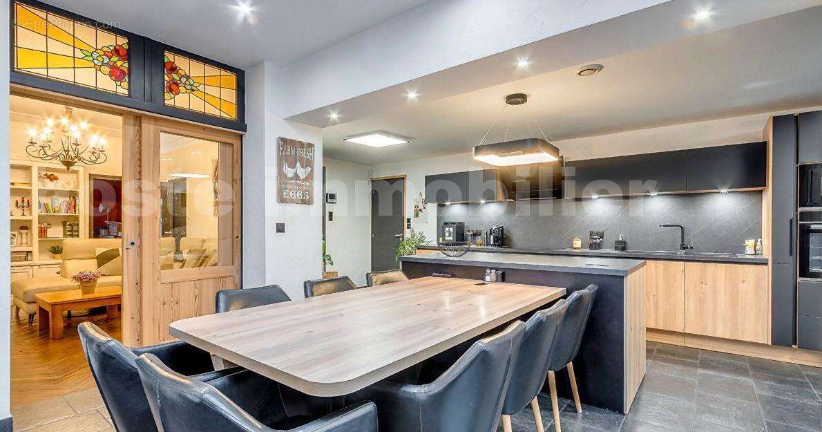 6606fb650fe003e6aa9cd73ac806e92b5cf46840 - Maison à TOURCOING