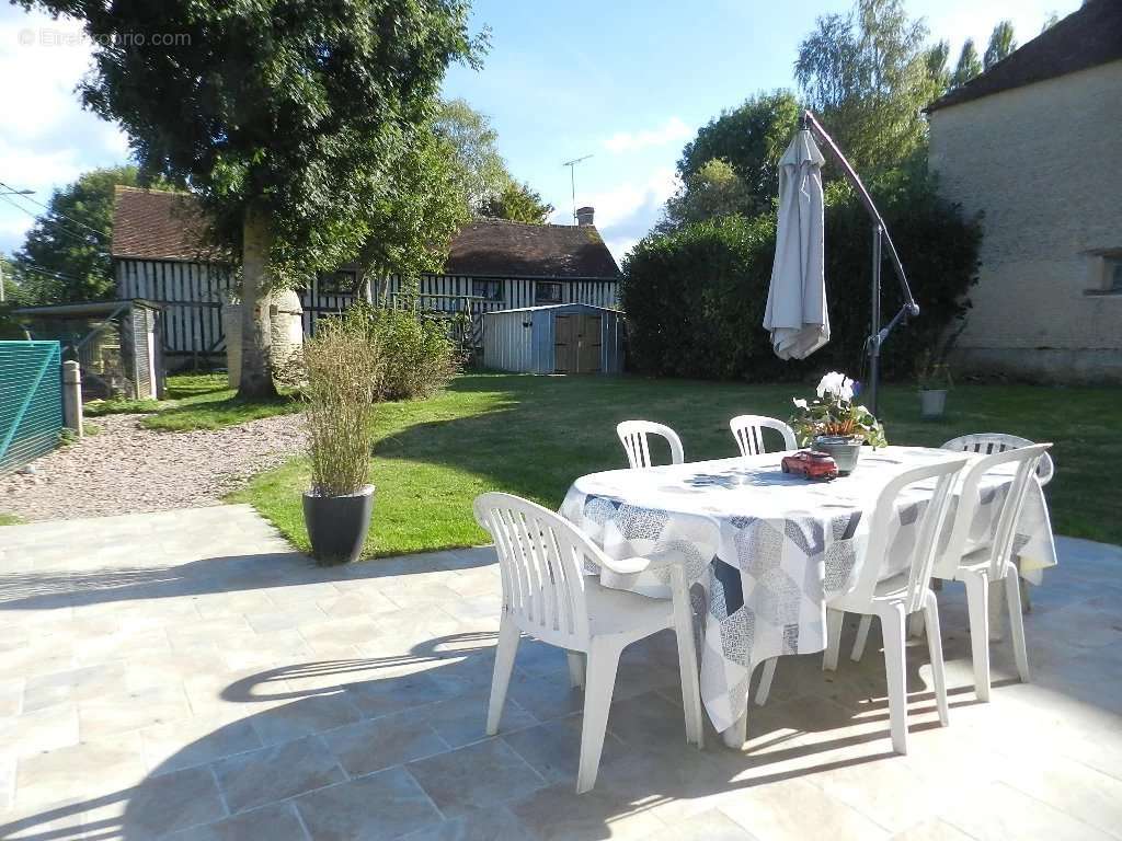 Maison à SAINT-PIERRE-SUR-DIVES