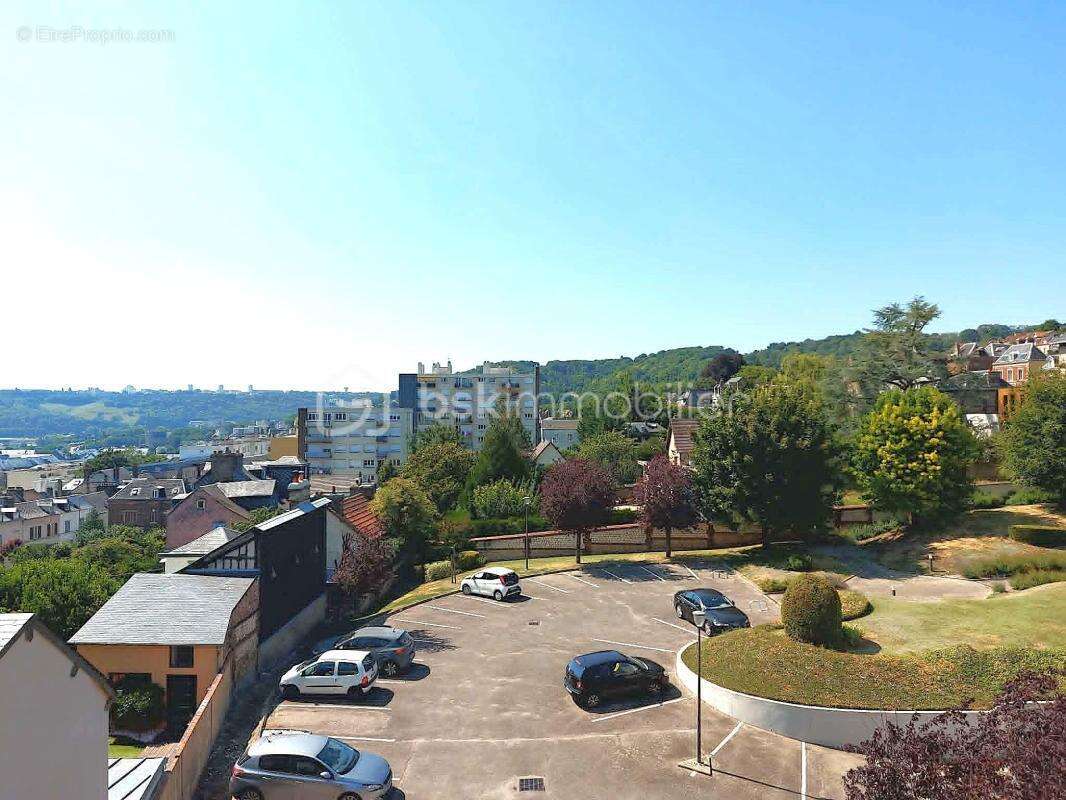 RARE À ROUEN SAINT-GERVAIS – Studio clé en main avec parking, gardien et vue panoramique ! - photo 6