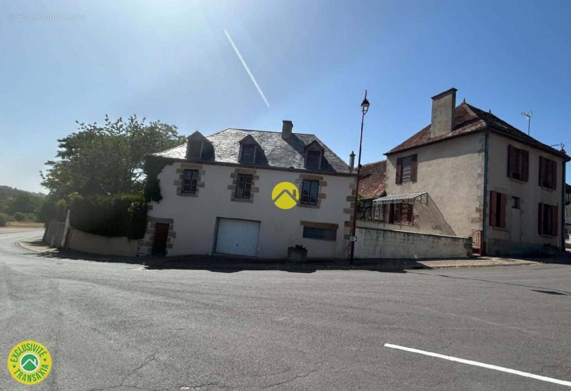 Maison à SAINT-LEOPARDIN-D'AUGY