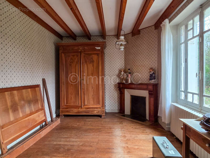 Maison à SAUZE-VAUSSAIS