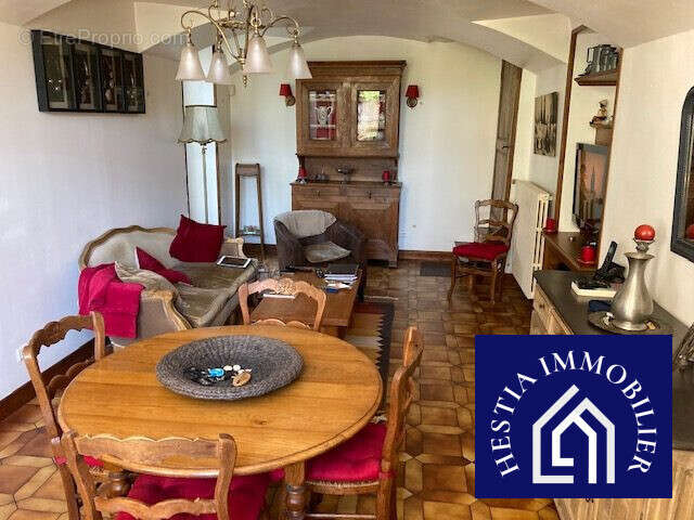 Maison à VAULT-DE-LUGNY