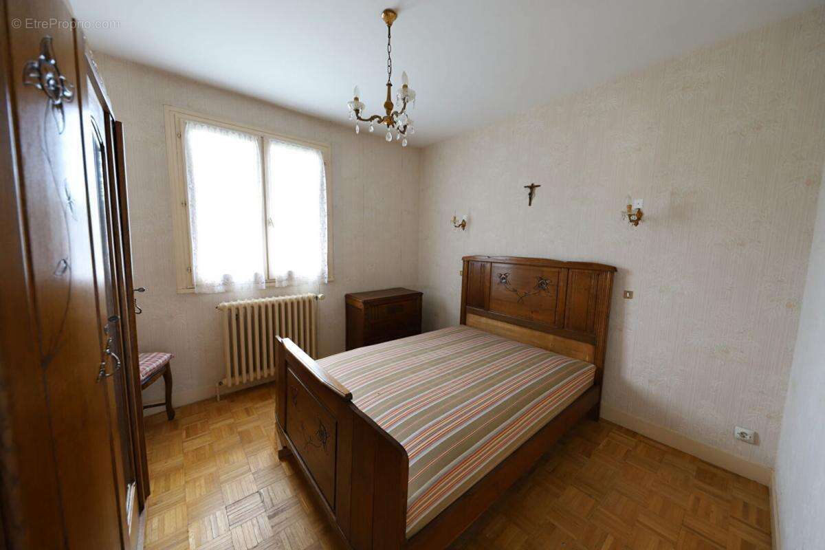 Maison à NOGENT-SUR-VERNISSON