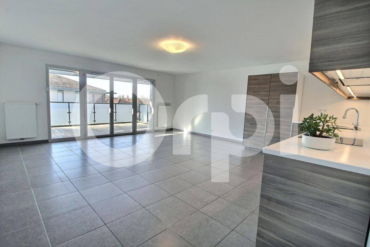 Appartement à CHENS-SUR-LEMAN