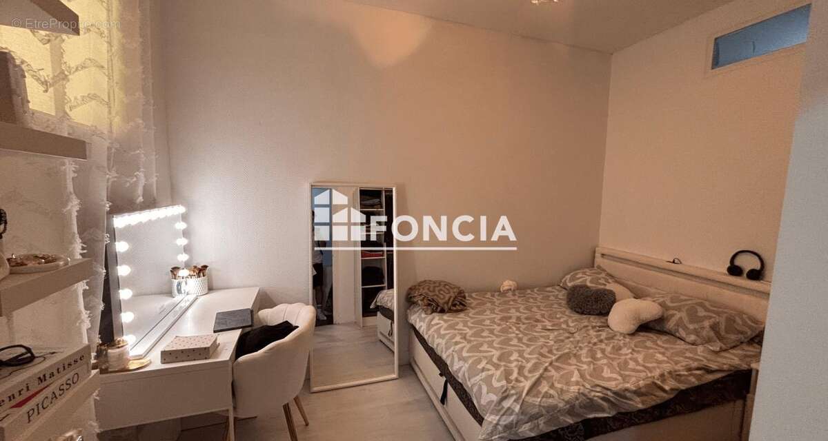 Appartement à MARSEILLE-3E