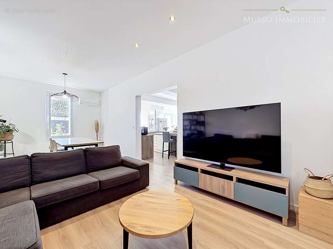Appartement à MARSEILLE-8E