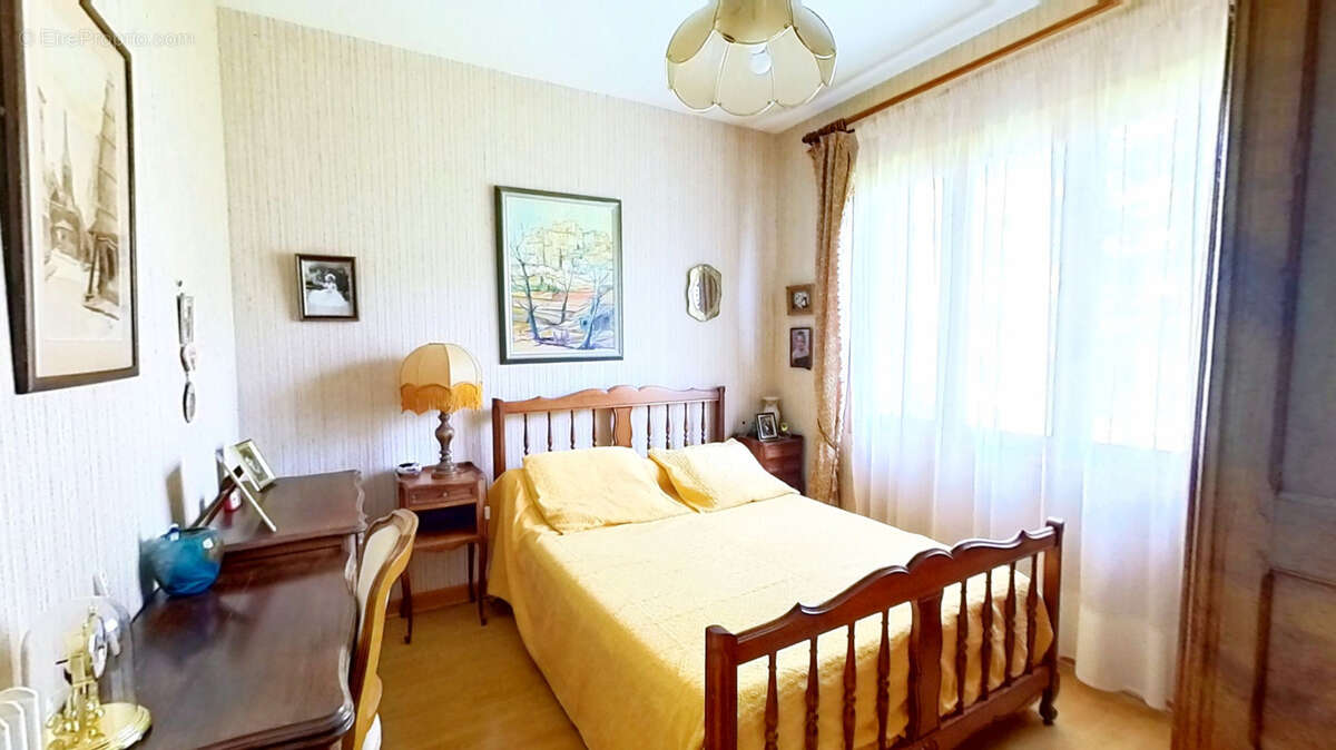 À Issoire, Maison 6 pièces avec terrain - photo 6