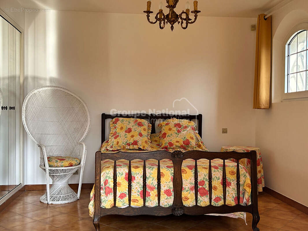 Maison à SAINT-ETIENNE-DU-GRES