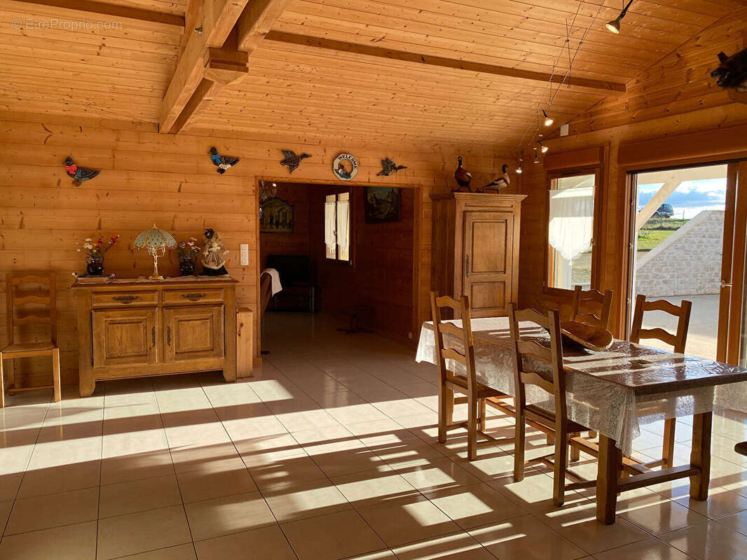 Maison à ROUFFIGNAC-SAINT-CERNIN-DE-REILHAC