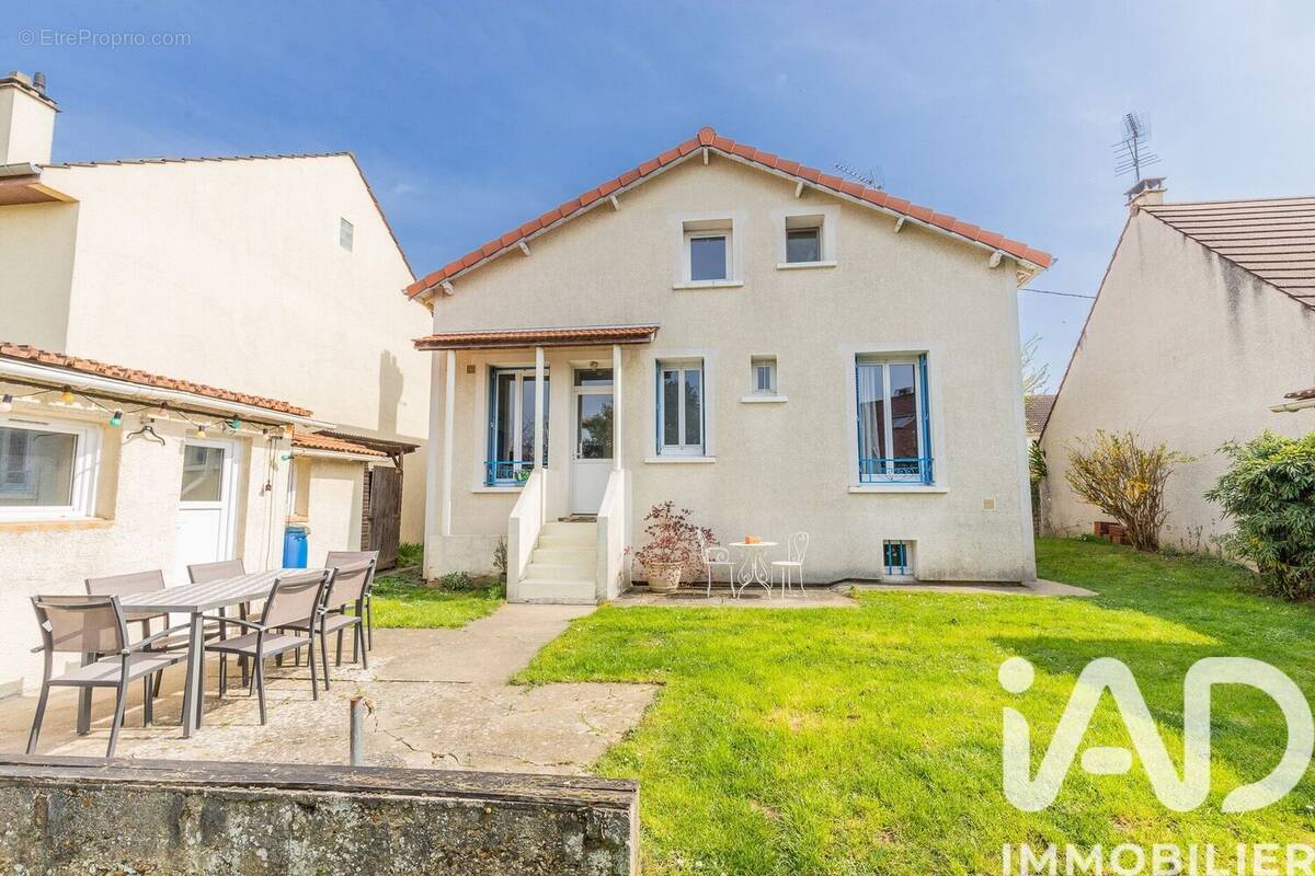 Photo 1 - Maison à SAVIGNY-SUR-ORGE