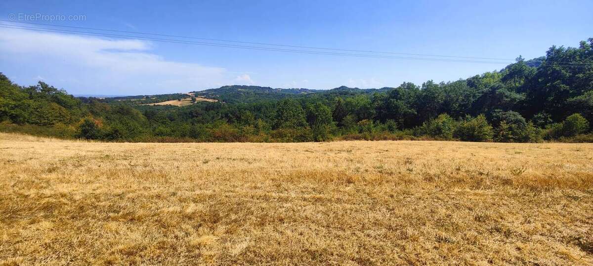 Proche Dordogne : corps de ferme sur 5,5 ha (1,6 ha de prairie)- Puits - Sources - Four à Pain - photo 20