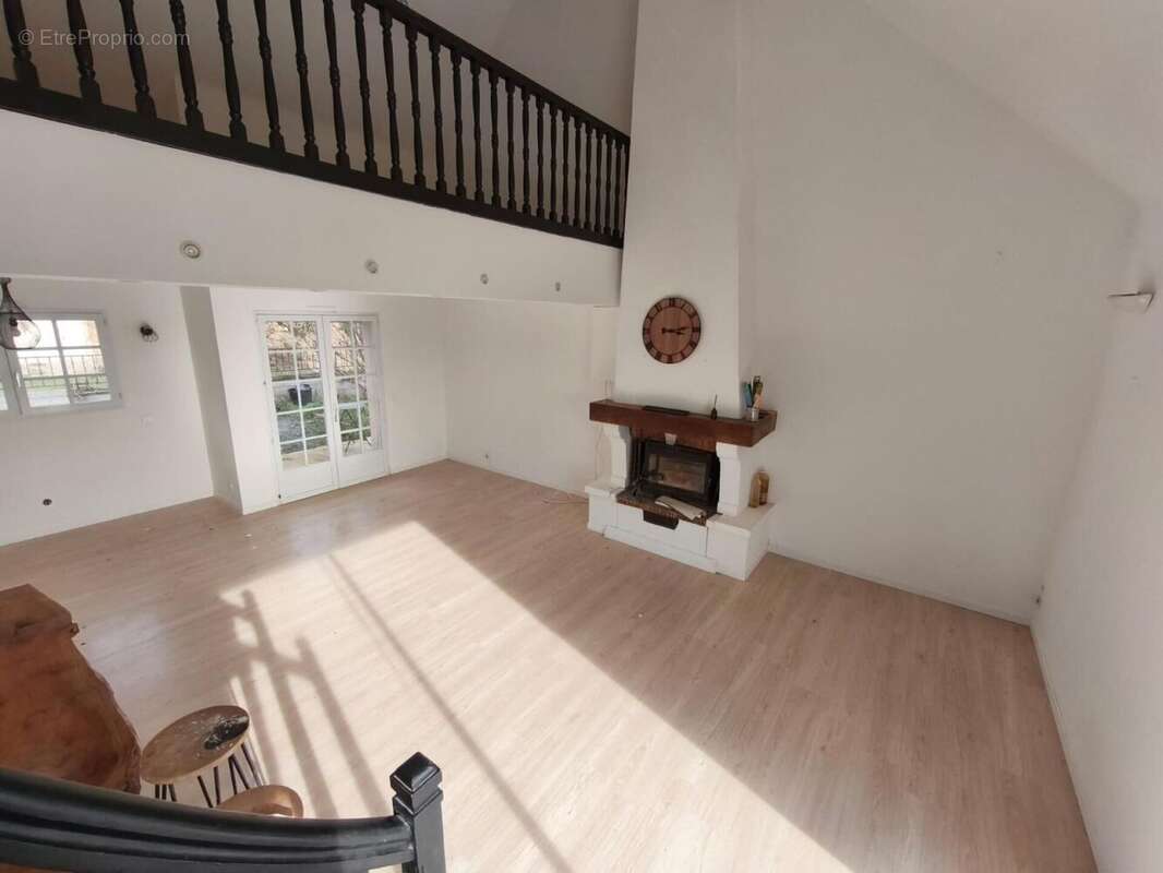 Maison 130 m² à Seuilly  - photo 2
