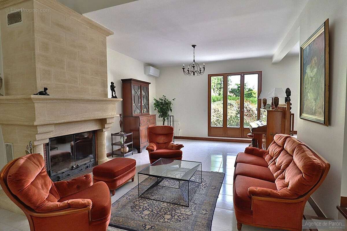 Maison à VERRIERES-LE-BUISSON