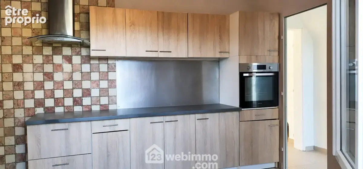 Appartement 89 m² à Arles  - photo 17