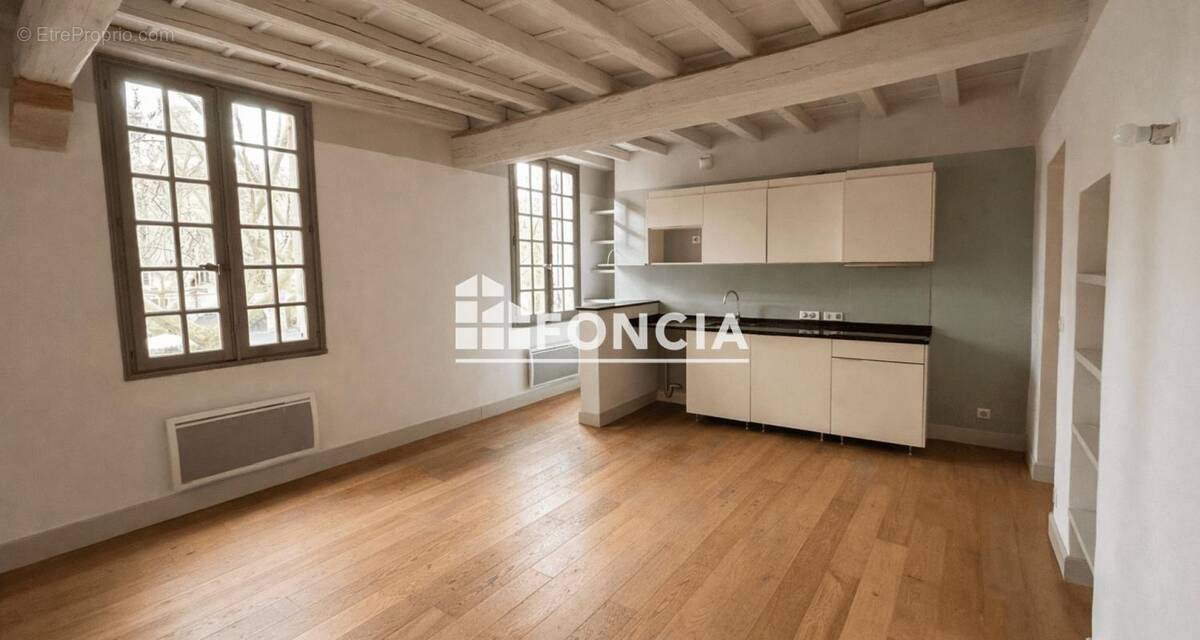 Appartement à UZES