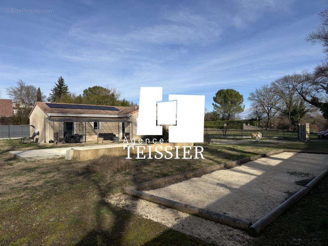 Maison à BERRIAS-ET-CASTELJAU