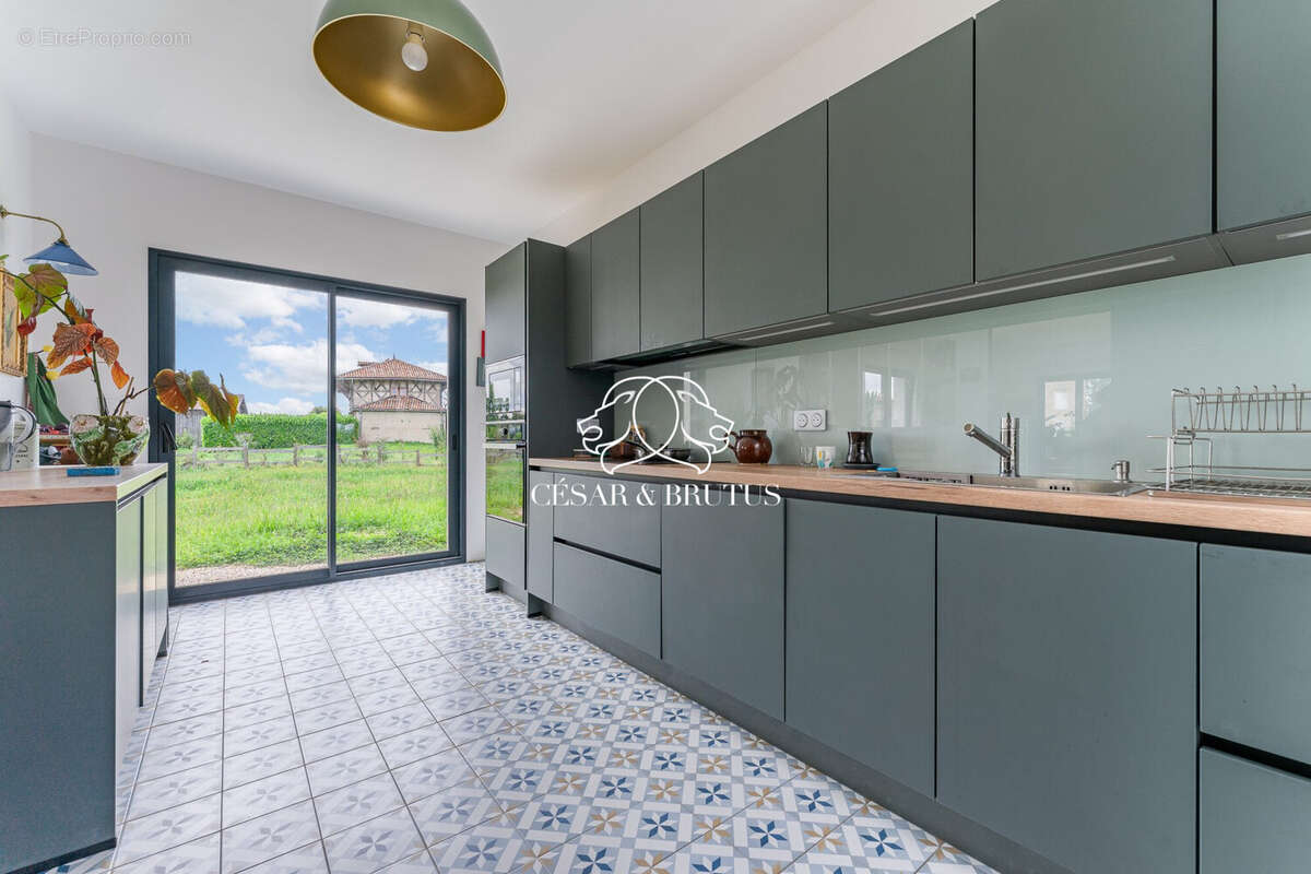 Maison à SAINT-BENIGNE