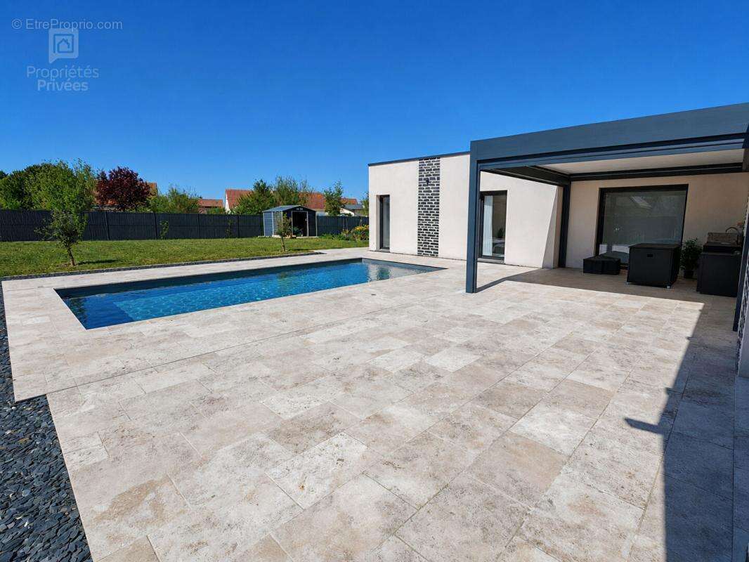 CHÂTEAUROUX, LA MARGOTIÈRE, Maison contemporaine de plain-pied, 5 chambres, bureau, piscine, DPE A - photo 13