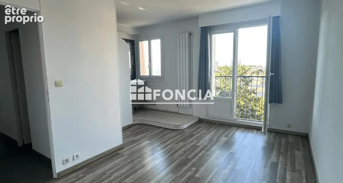 Appartement deux pieces dernier etage - photo 3