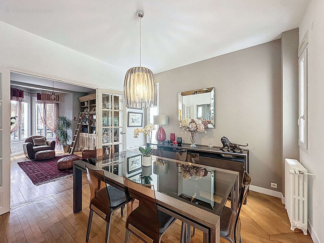 Maison à SAINT-MAUR-DES-FOSSES