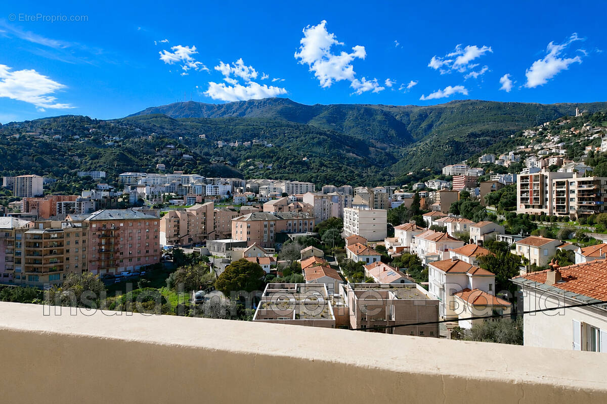 Appartement à VILLE-DI-PIETRABUGNO