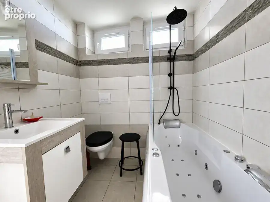 Vienne Guillemottes – Maison 6 Chambres – Terrain 808 M² - photo 14