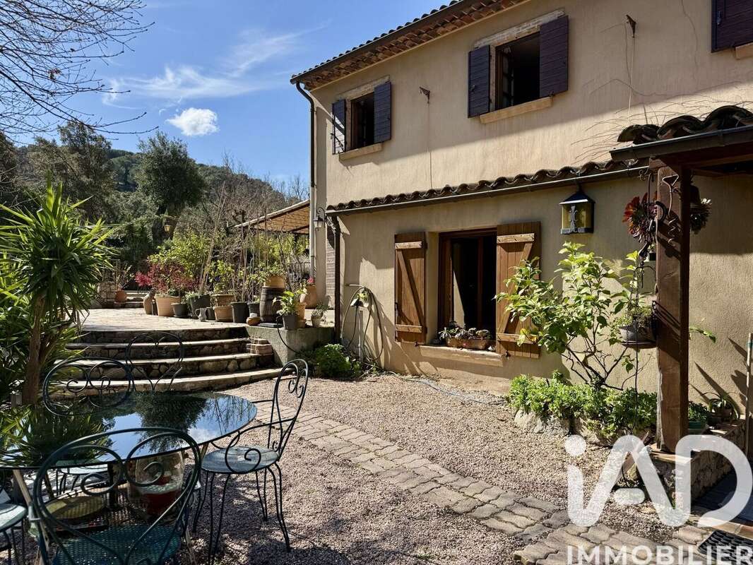 Photo 3 - Maison à PLAN-DE-LA-TOUR